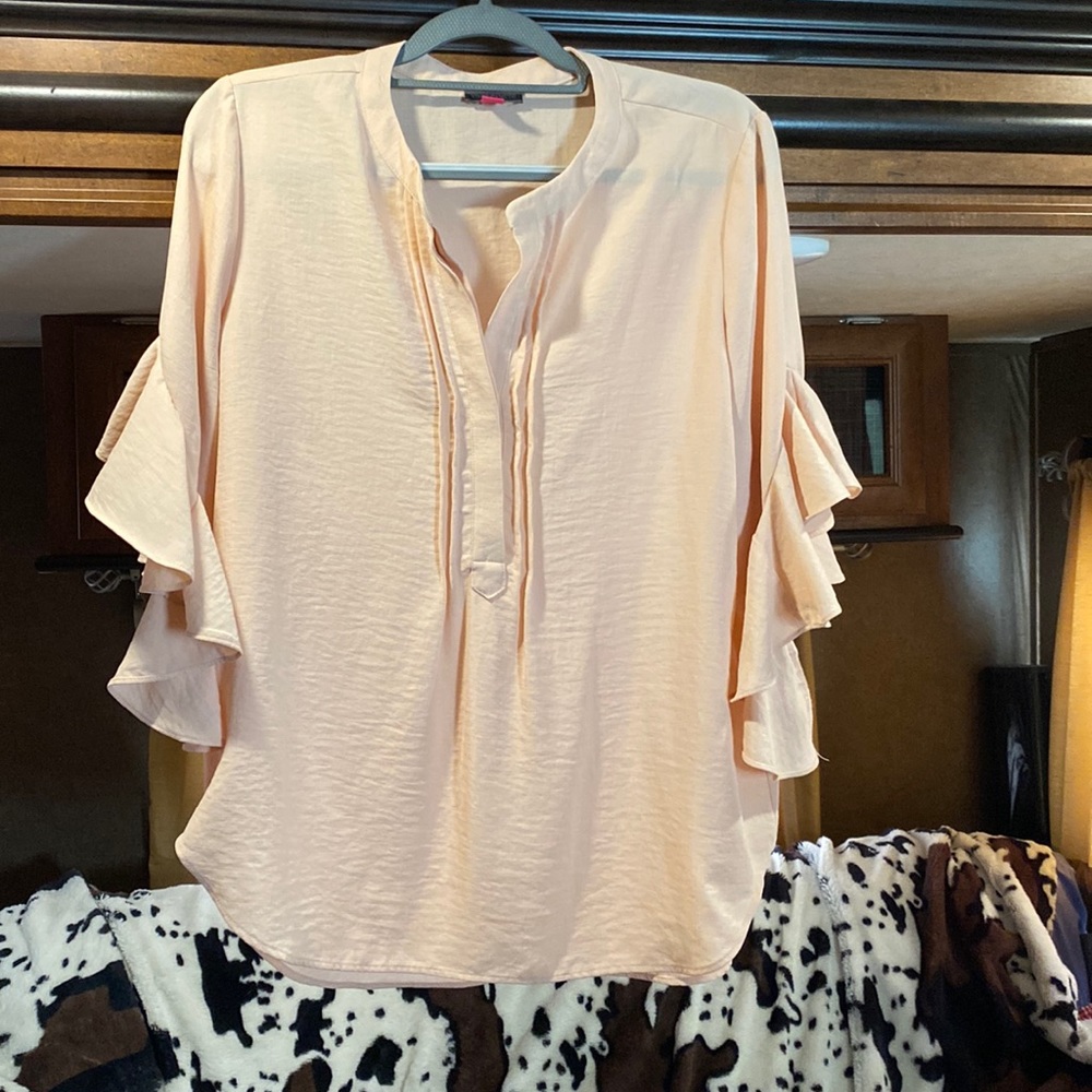 Vince Camuto Ruffle sleeve split neck pintuck top blouse Large